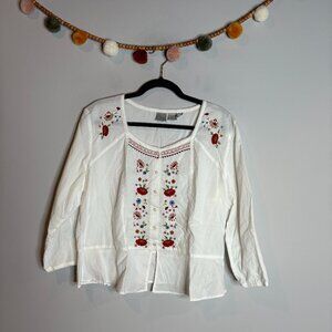 Vtg Boho floral embroidered button down blouse